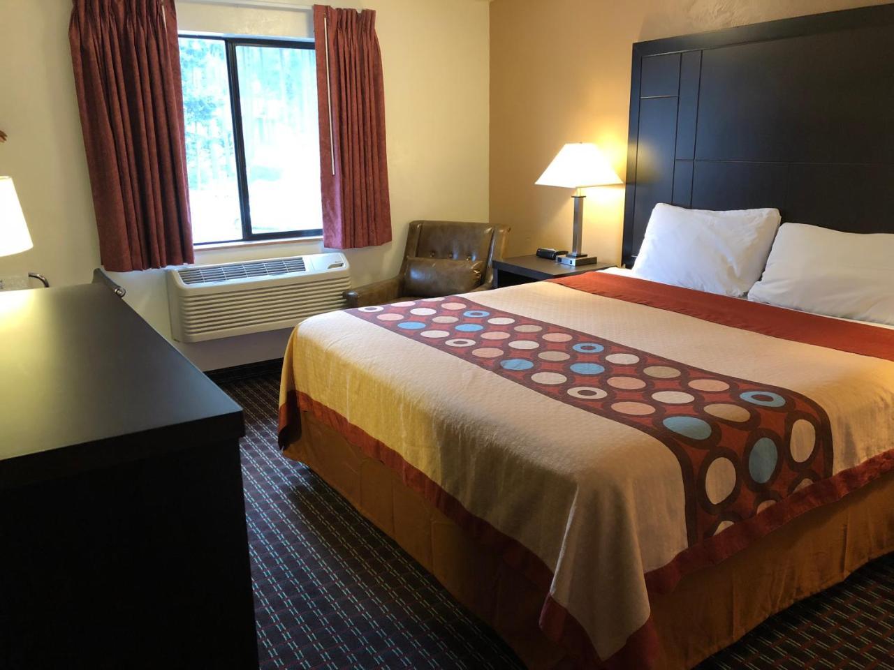 Super 8 By Wyndham Lacey Olympia Area Экстерьер фото