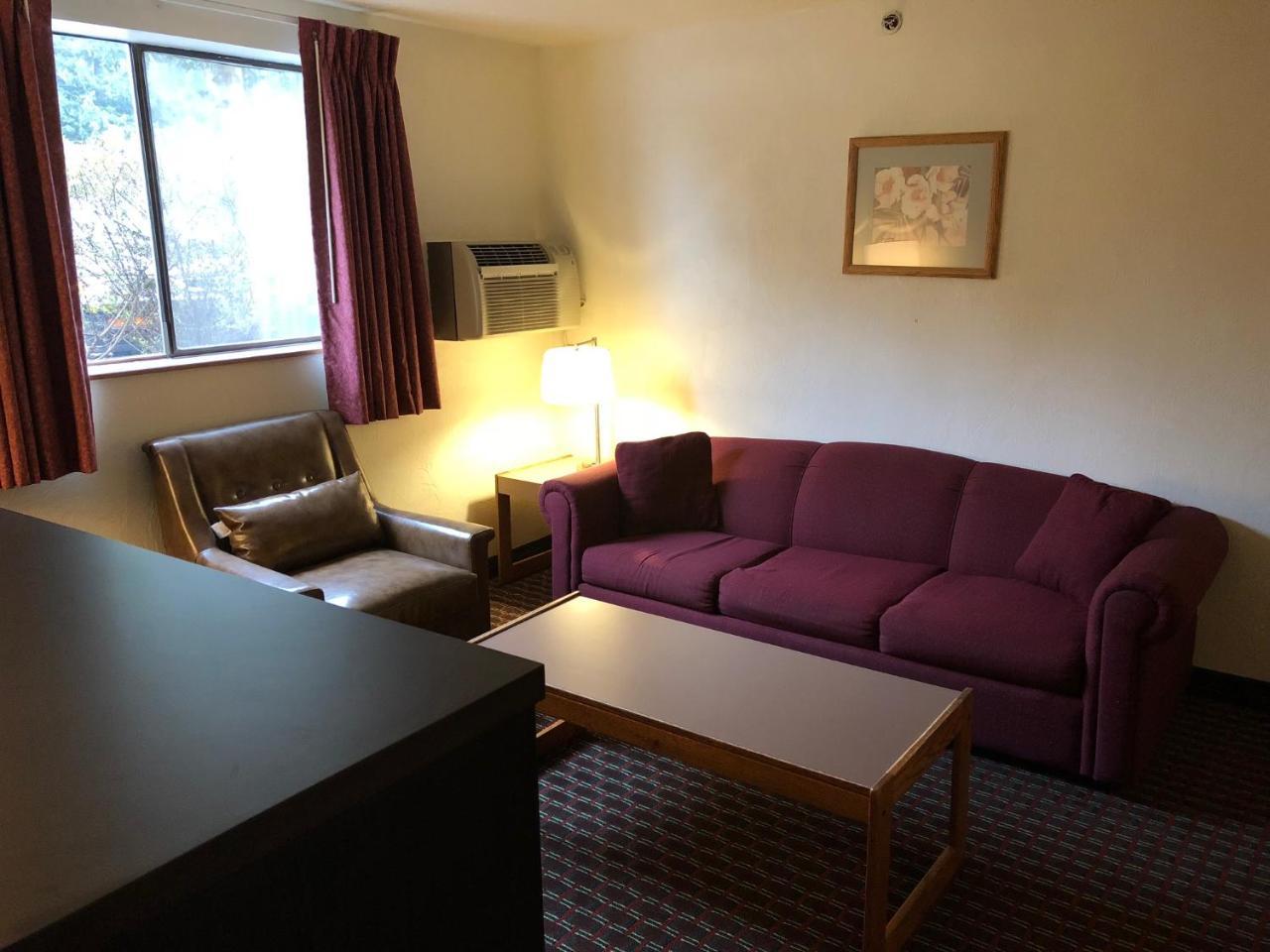 Super 8 By Wyndham Lacey Olympia Area Экстерьер фото